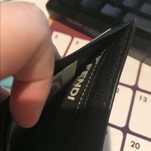 fendi “eye” wallet authentic. - Picture 4 of 6